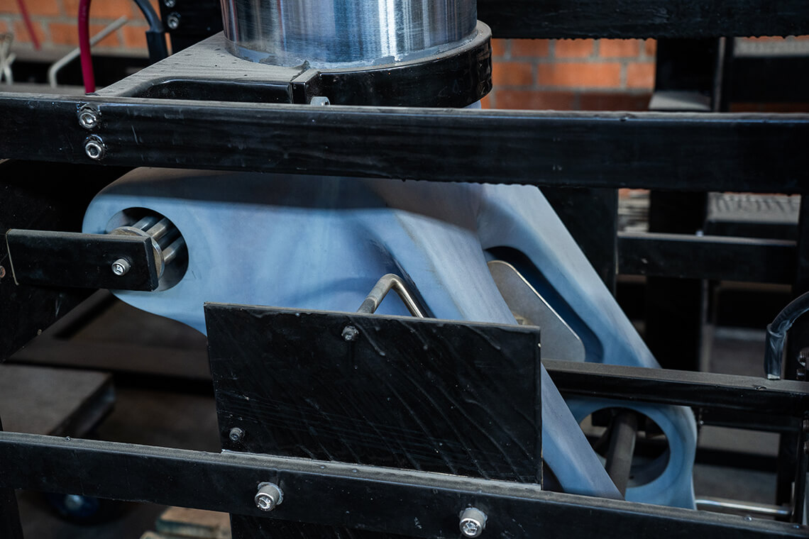 B2LandingGearInnerCylinder